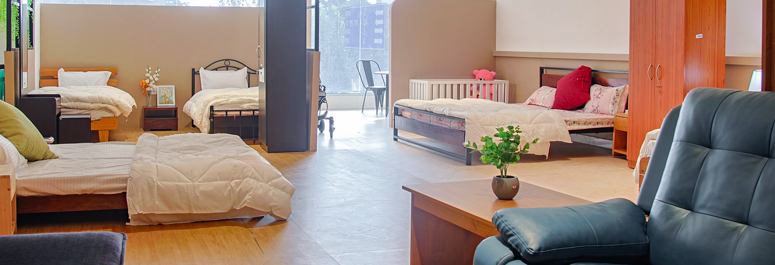INDIRAPURAM  MojoStore