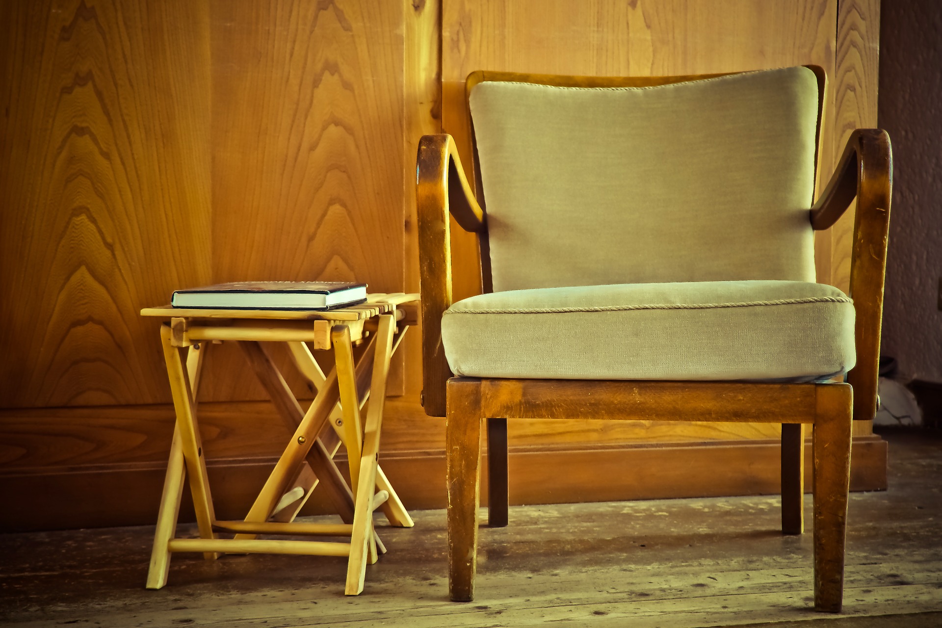 chair-1778706_1920