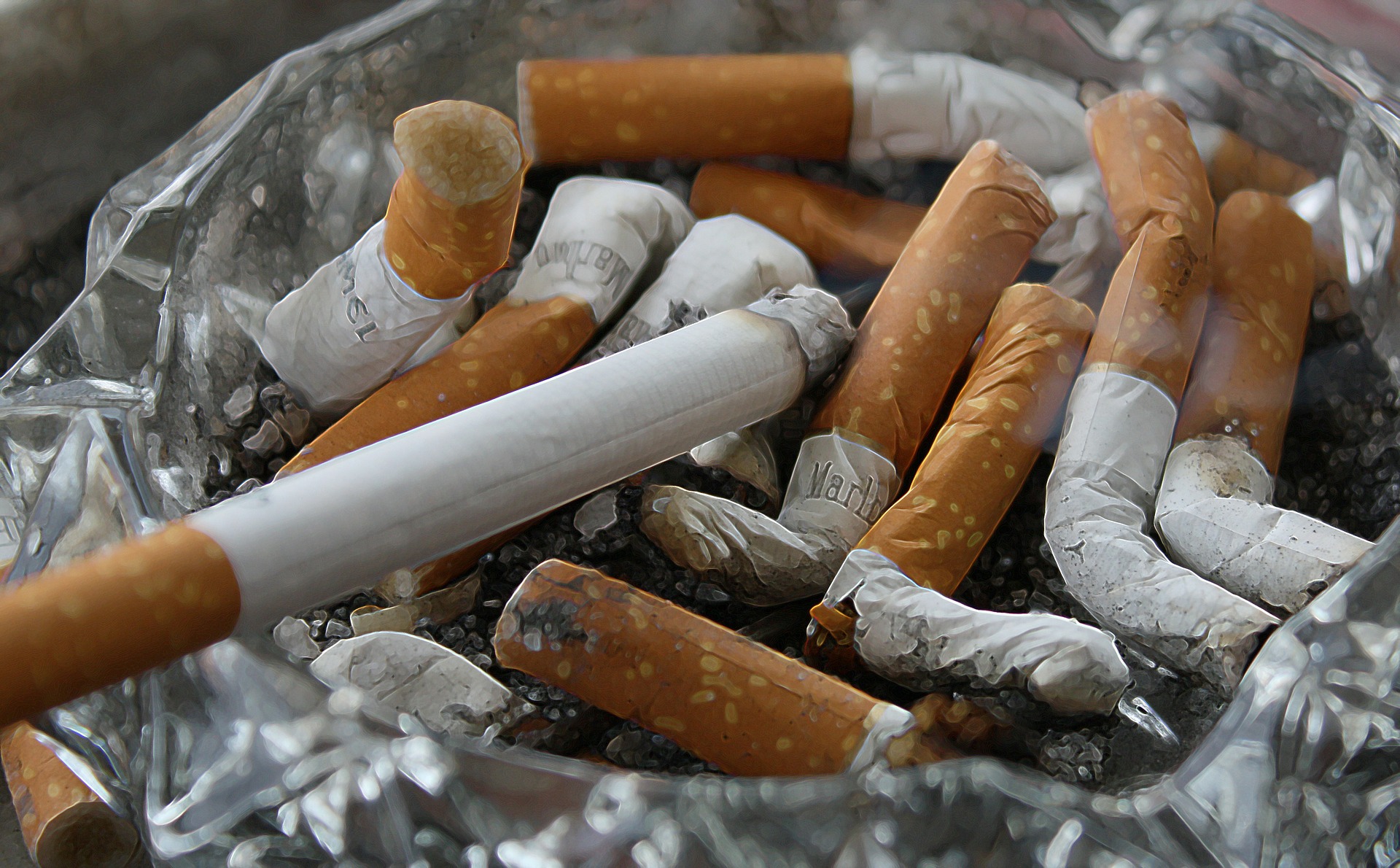 cigarettes-83571_1920