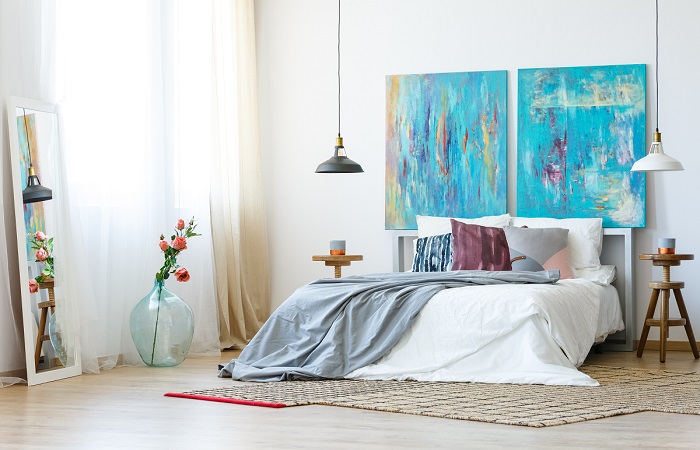 decorate above the bed