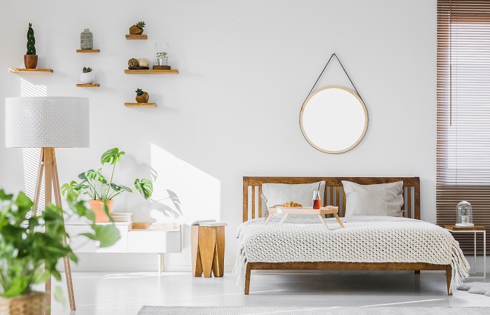 decorate above the bed