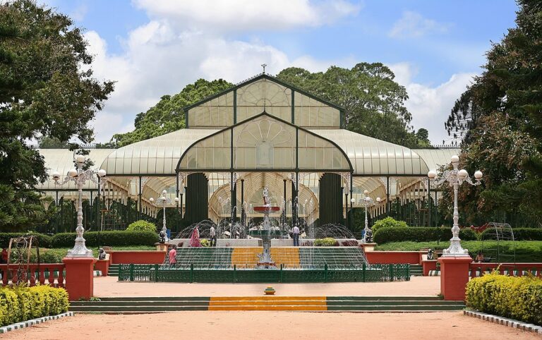 Lalbagh Botanical Garden: History, Key Attractions, Timings