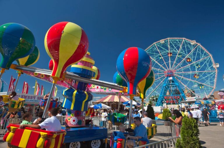 Best Amusement Parks In Delhi: Locations, Features, Entry Fees