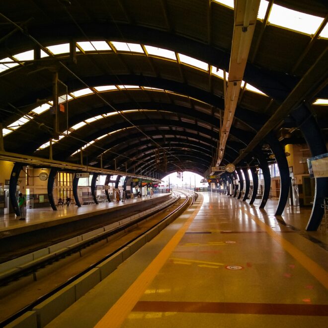 Kashmere Gate Metro Station: Timings, Routes, Frequency