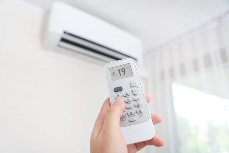 Why Should You Rent a 2-Ton Split AC for a Commercial Space?