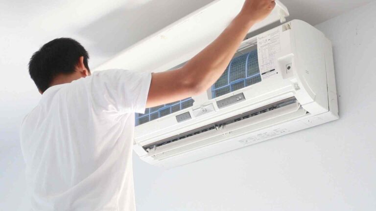 A Complete Guide To AC Maintenance: Things To Keep In Mind
